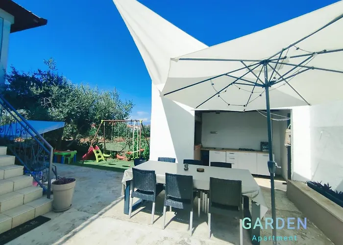Garden *